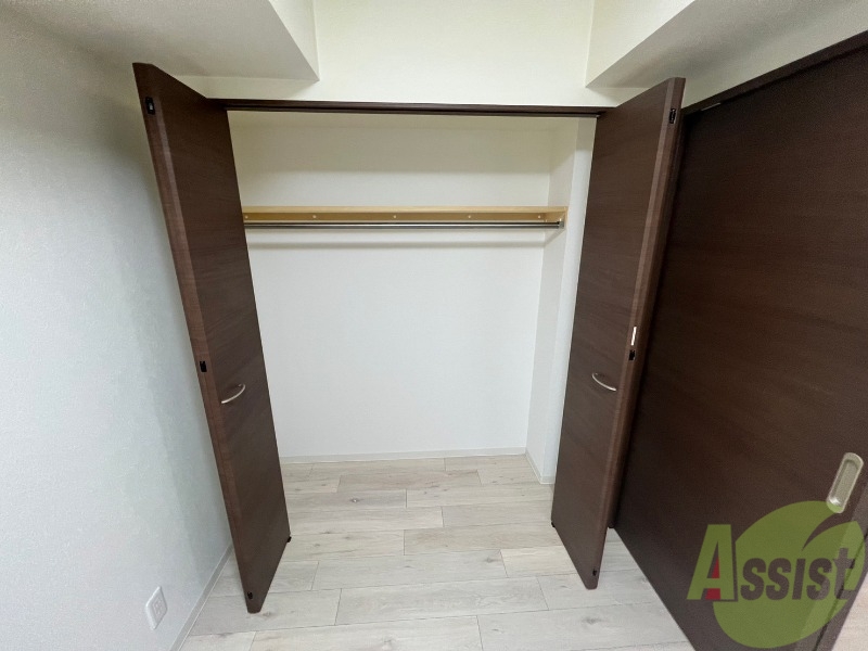 収納　寝室の収納です。部屋がすっきり片付きます。