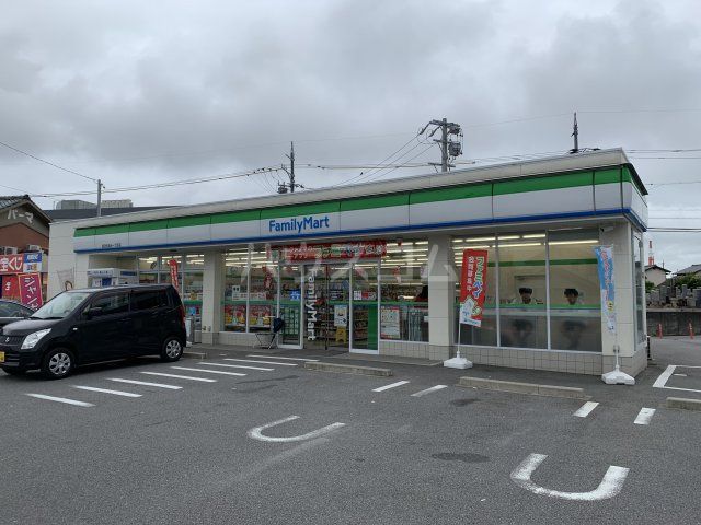 コンビニ　ファミリーマート四日市追分一丁目店（コンビニ）まで365m