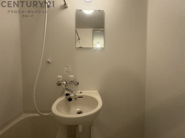 洗面設備　浴室に洗面台があります