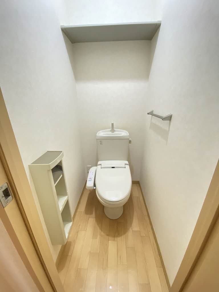 トイレ　トイレ