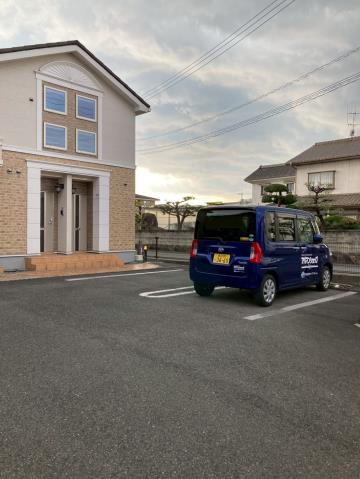 駐車場　エントランス