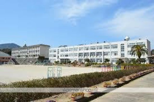 小学校　山手小学校（小学校）まで994m