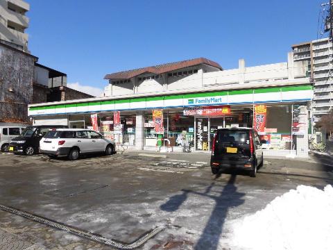 その他　ファミリーマート盛岡中央通三丁目店（その他）まで484m