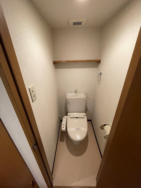 トイレ　※同タイプの他のお部屋です