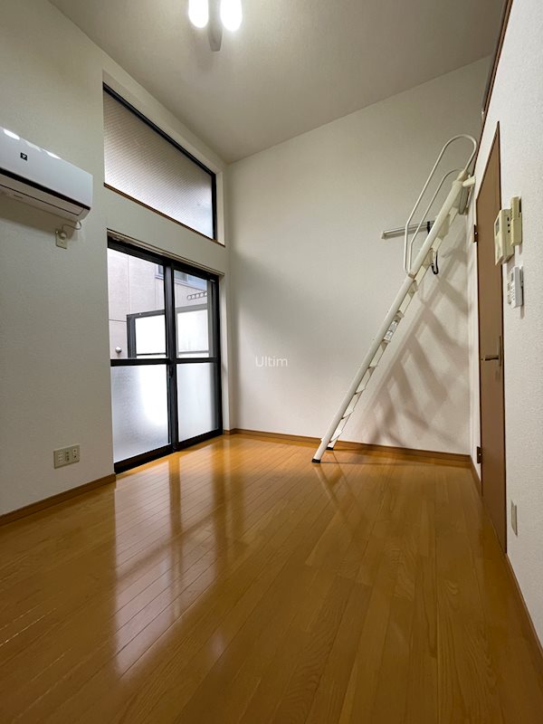 居室・リビング　※同タイプの他のお部屋です