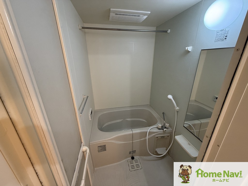 バス・シャワールーム　浴室乾燥機・追い焚き、付き