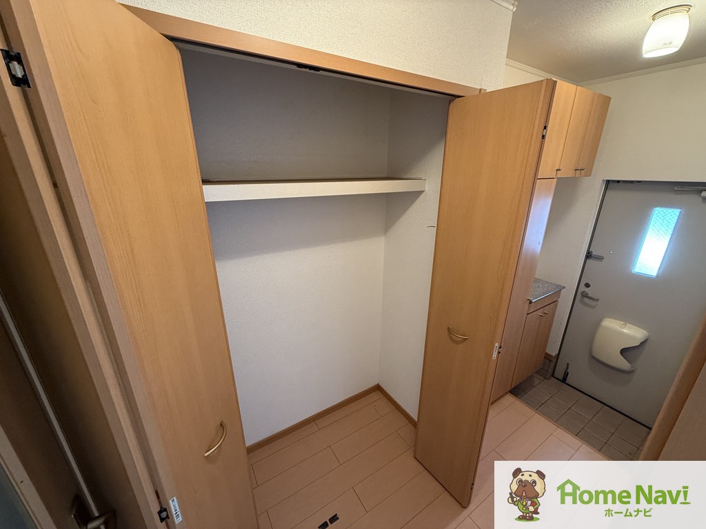 玄関　大きな収納