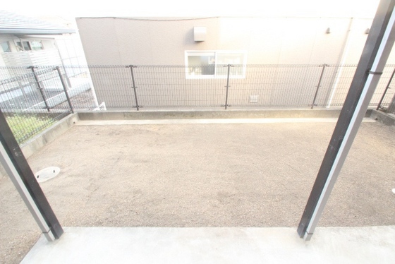 庭　※別部屋の写真です