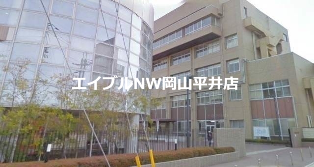 大学・短大　私立就実大学・短期大学（大学・短大）まで498m