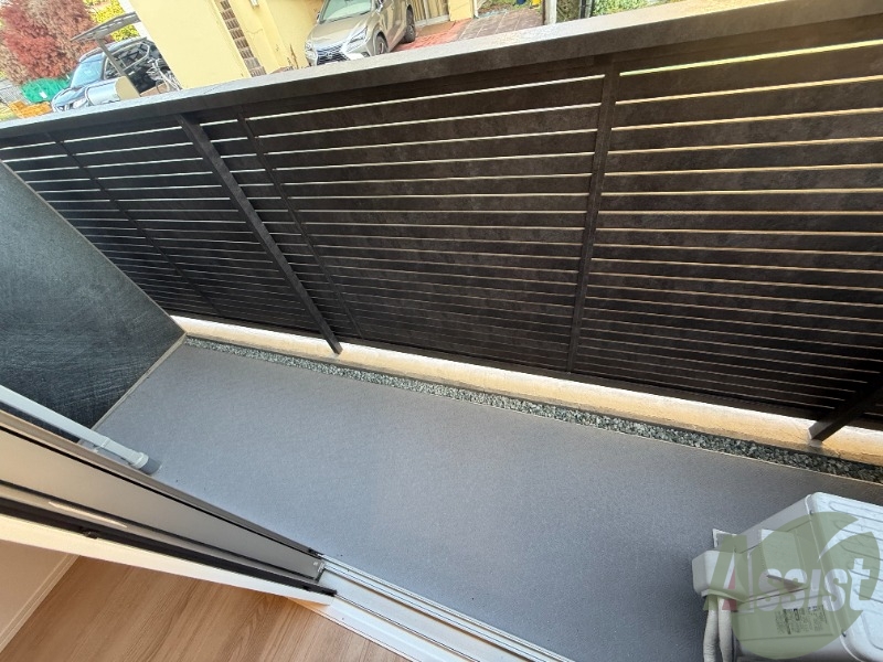 バルコニー　バルコニーがあります。外から中が見えにくいです。