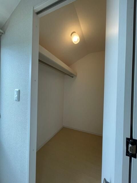 収納　洋服好きも安心のウォークインクローゼット！