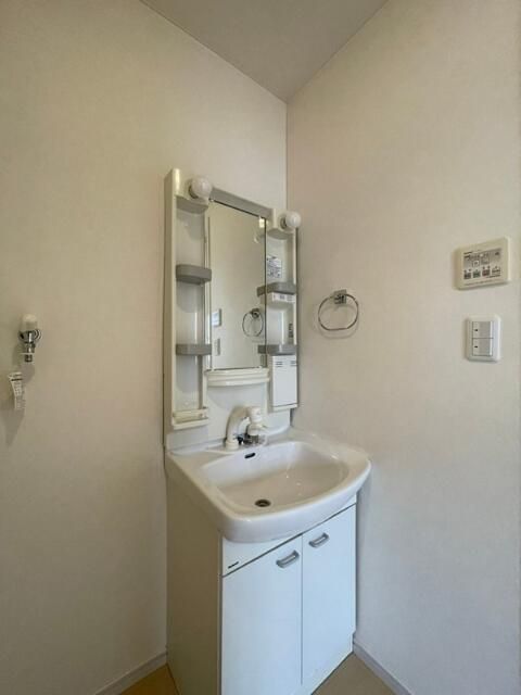 洗面設備　嬉しい独立洗面台付き☆