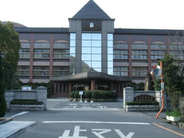 大学・短大　私立岡山商科大学（大学・短大）まで178m
