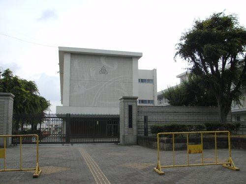 中学校　三好中学校（中学校）まで443m