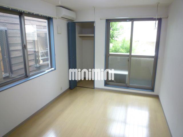 居室・リビング　角部屋ですので窓が２面あります