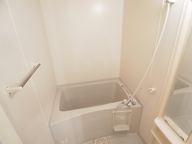 バス・シャワールーム　バスルーム