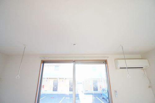 玄関　室内物干し・同タイプ・現況優先