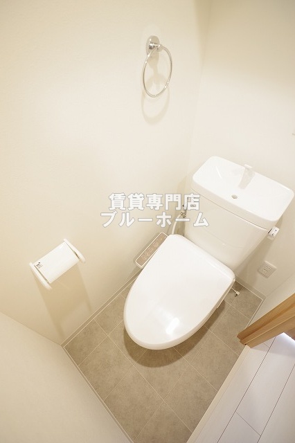 トイレ　温水洗浄便座付きのトイレ！