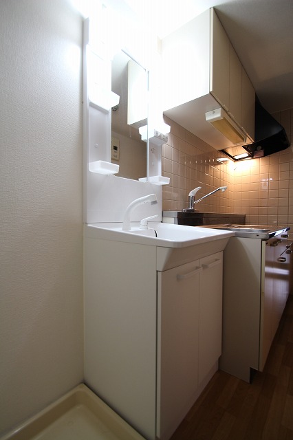 洗面設備　同物件別号室の写真です。