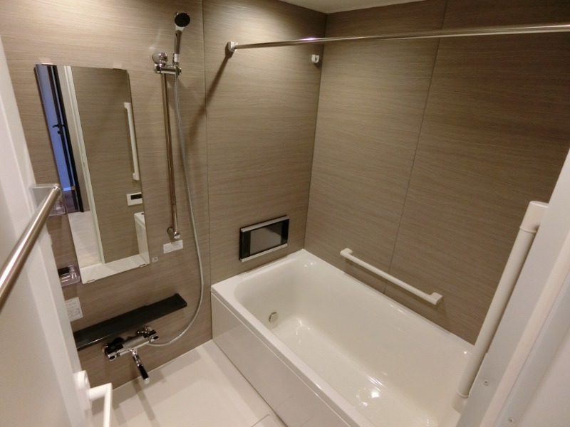 バス・シャワールーム　浴室換気暖房乾燥機有