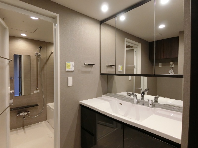 洗面設備　洗髪洗面化粧台