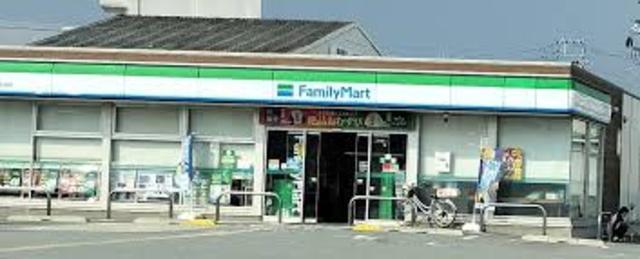 コンビニ　ファミリーマート　姫路御国野（コンビニ）まで907m