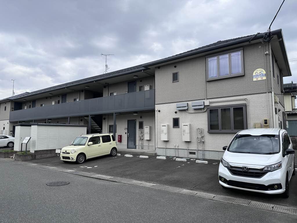 フラッツアークの建物外観