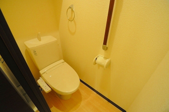 トイレ　※他号室お写真となります。