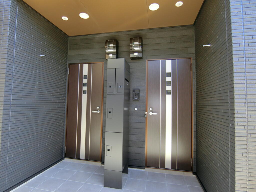 その他設備　同タイプの画像です　宅配BOX