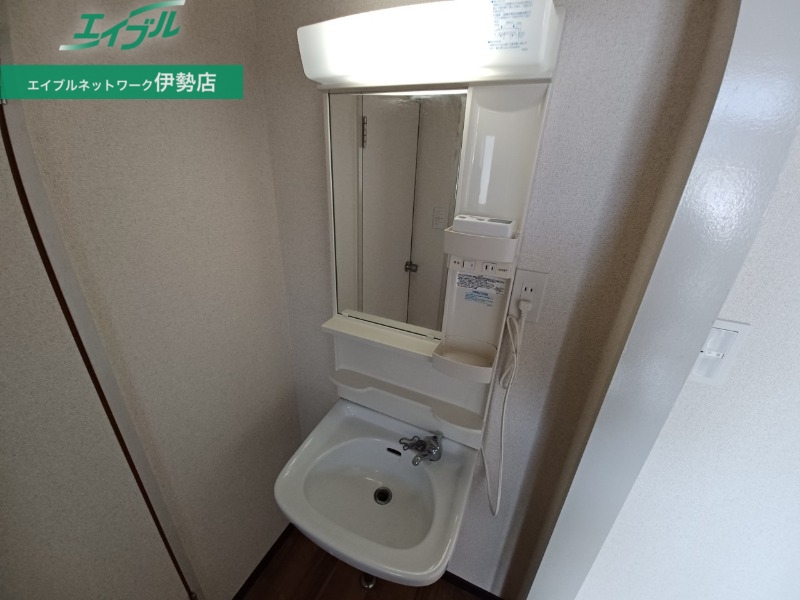 洗面設備　別部屋写真です