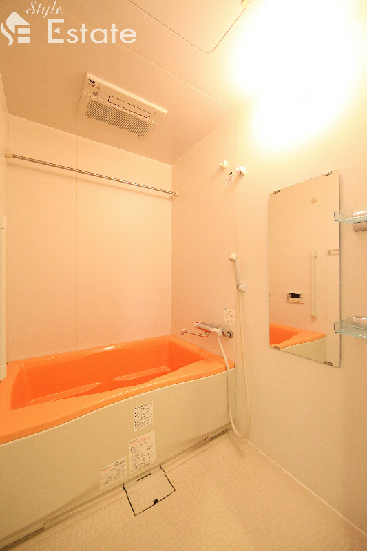 バス・シャワールーム　追い炊き機能付バスルーム