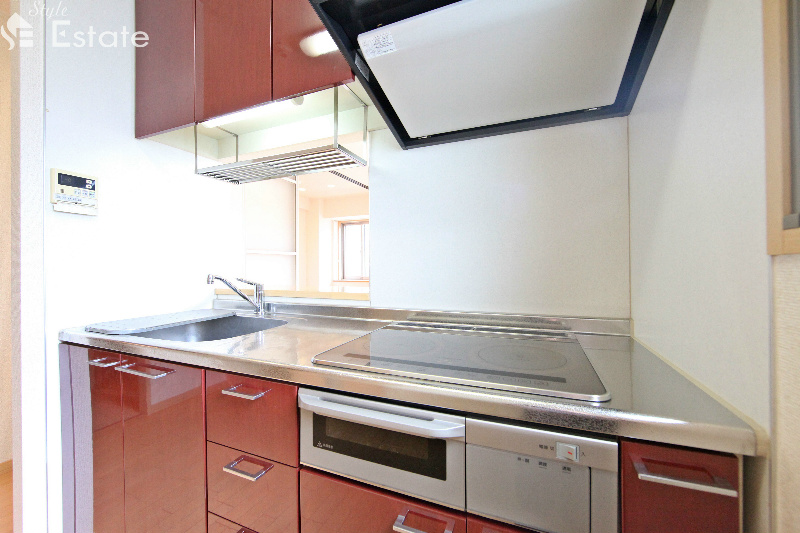 キッチン　システムキッチン（3口コンロ・グリル付）