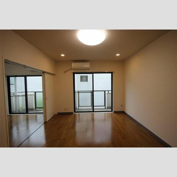 バルコニー　奥がバルコニーです