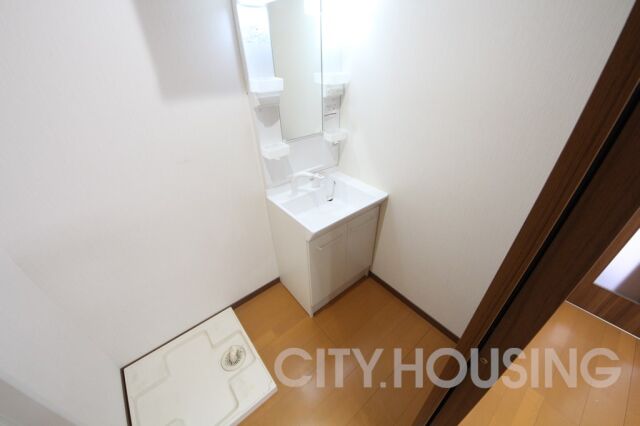 洗面設備　※同タイプ部屋の写真です。