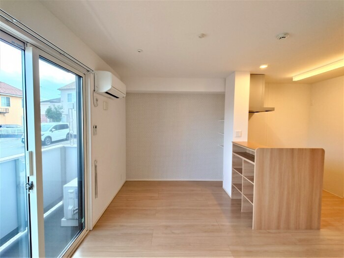 居室・リビング　明るいお部屋です。