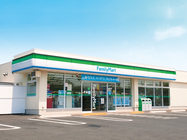 コンビニ　ファミリーマート島本江川店（コンビニ）まで85m