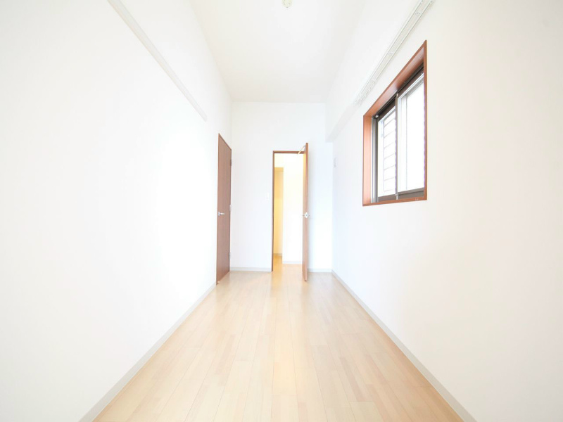 その他部屋・スペース　洋室5.7帖　ウォークインクローゼット付（収納充実してます）