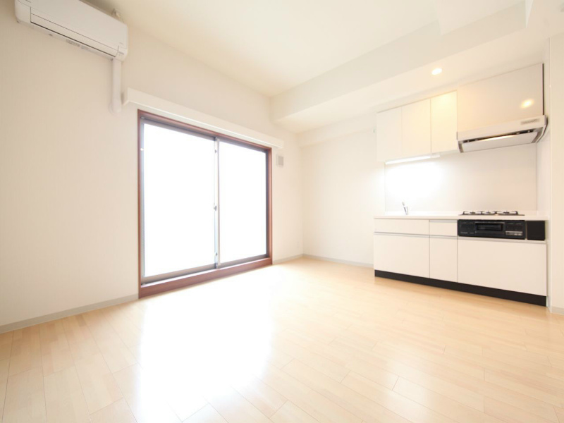 バルコニー　ＬＤＫ11.7帖　システムキッチン　エアコン完備　バルコニー