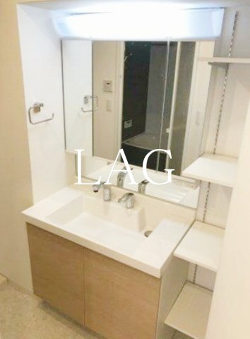 洗面設備　洗面台です。