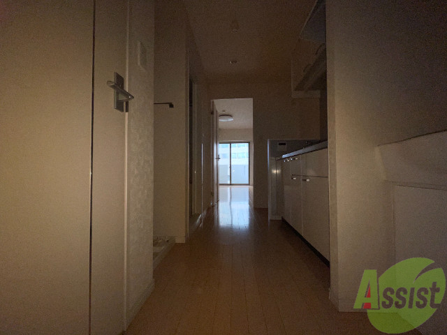 玄関　玄関から各室へスムーズに行けそうですね。