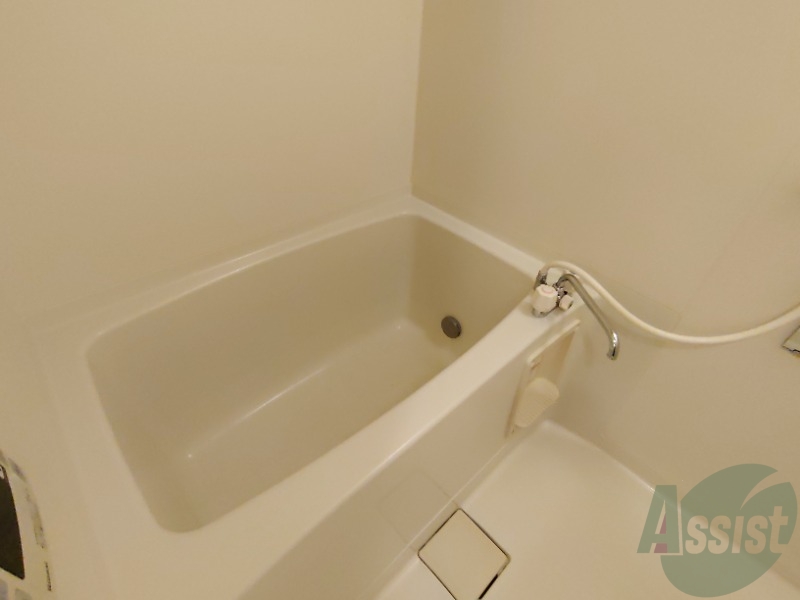 バス・シャワールーム　浴室はこんな感じです。シンプルな作りになっています。