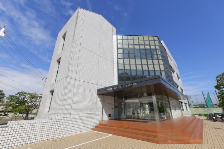 図書館　横須賀市北図書館（図書館）まで241m