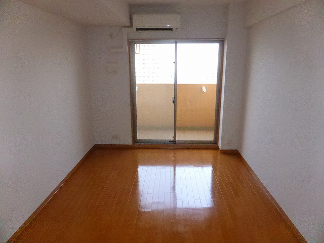 居室・リビング　写真は同マンション違うお部屋のものです