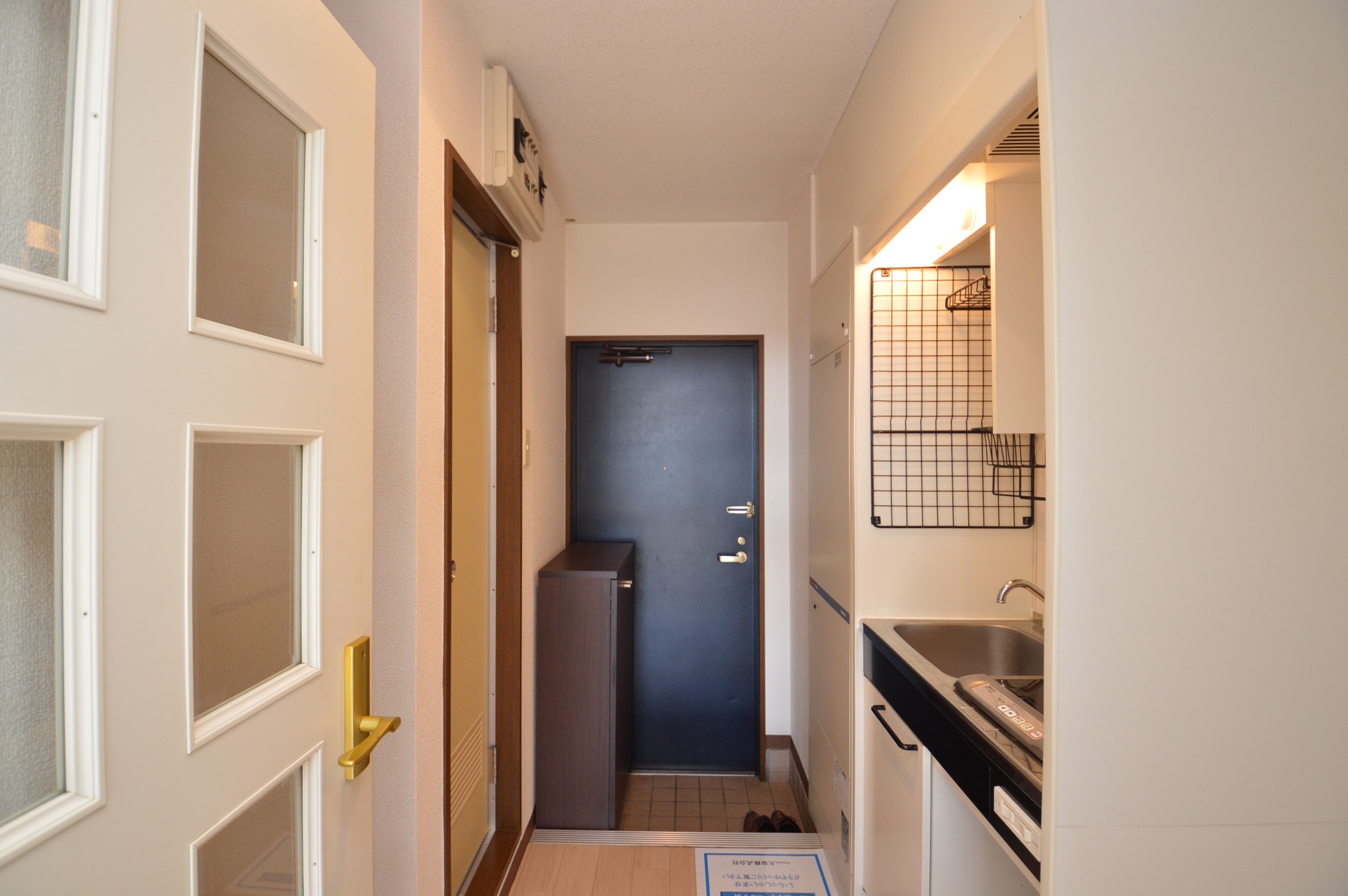 玄関　（参考）他室の写真を使用しています。現況優先となります。