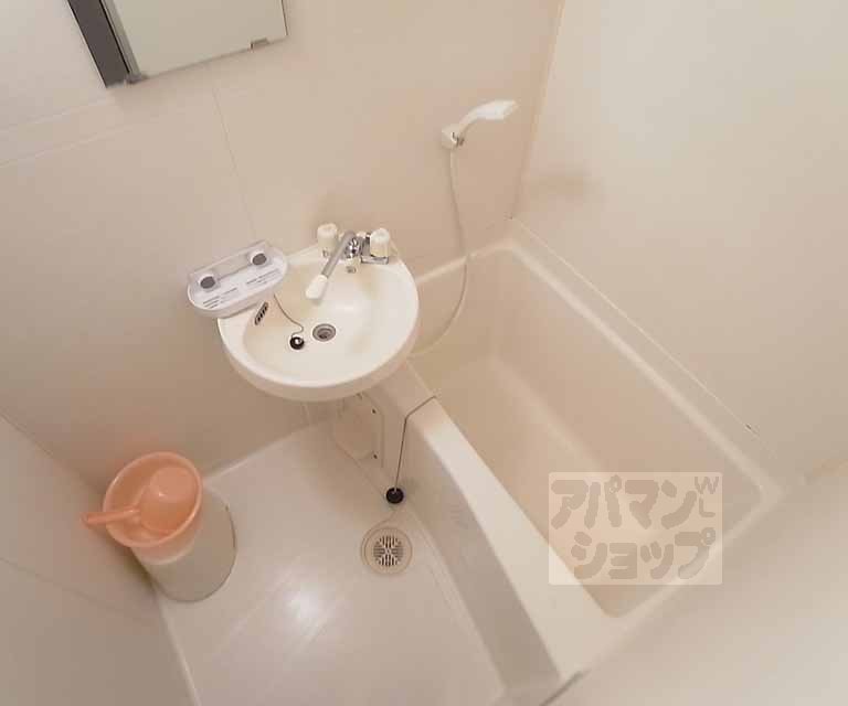 バス・シャワールーム　バス