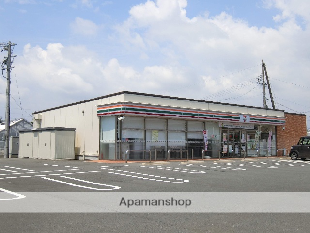 コンビニ　セブンイレブン（コンビニ）まで553m