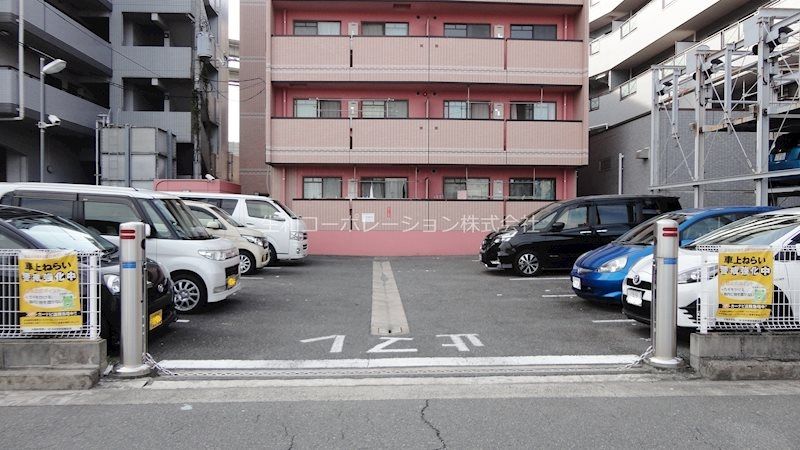 駐車場　駐車場