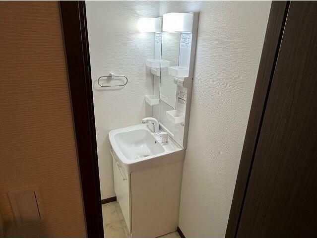 洗面設備　身支度に便利な洗面台！