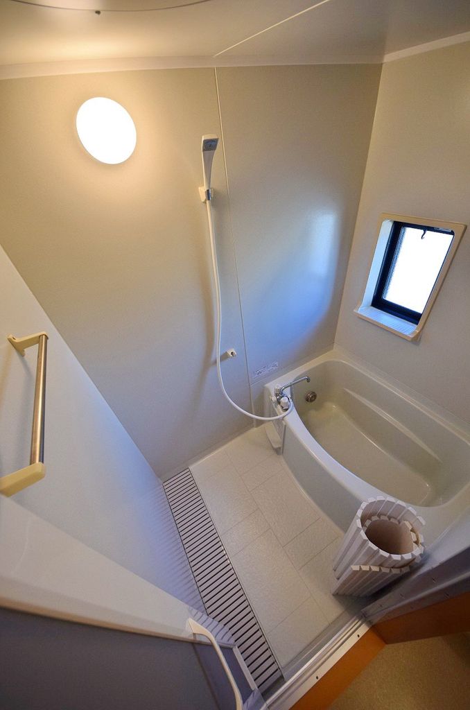 バス・シャワールーム　バス