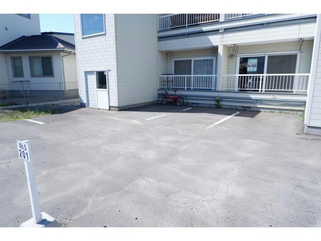 駐車場　駐車場